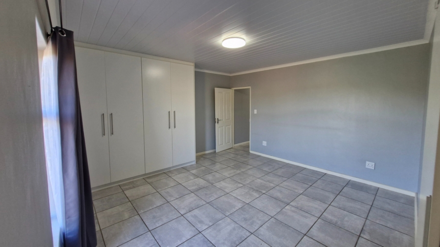To Let 3 Bedroom Property for Rent in Glen Lilly Western Cape